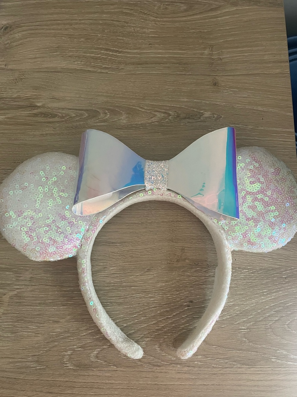 Disney white iridescent sequin Minnie ears